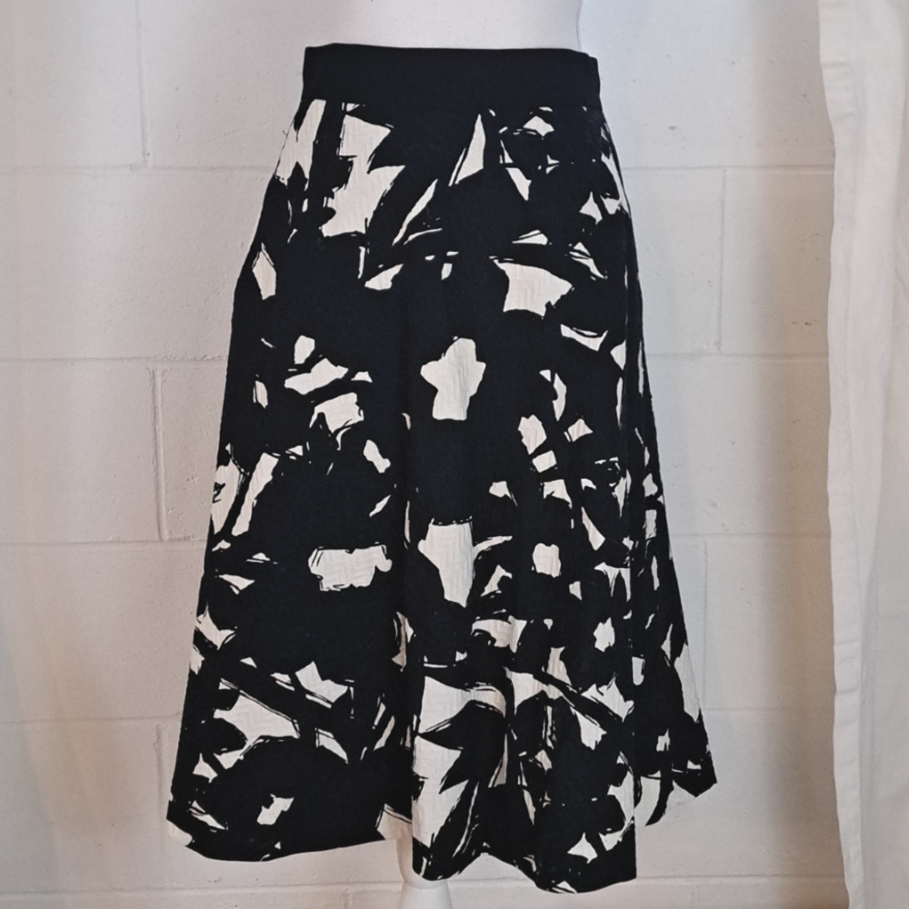 Banana Republic Black and White Midi Skirt